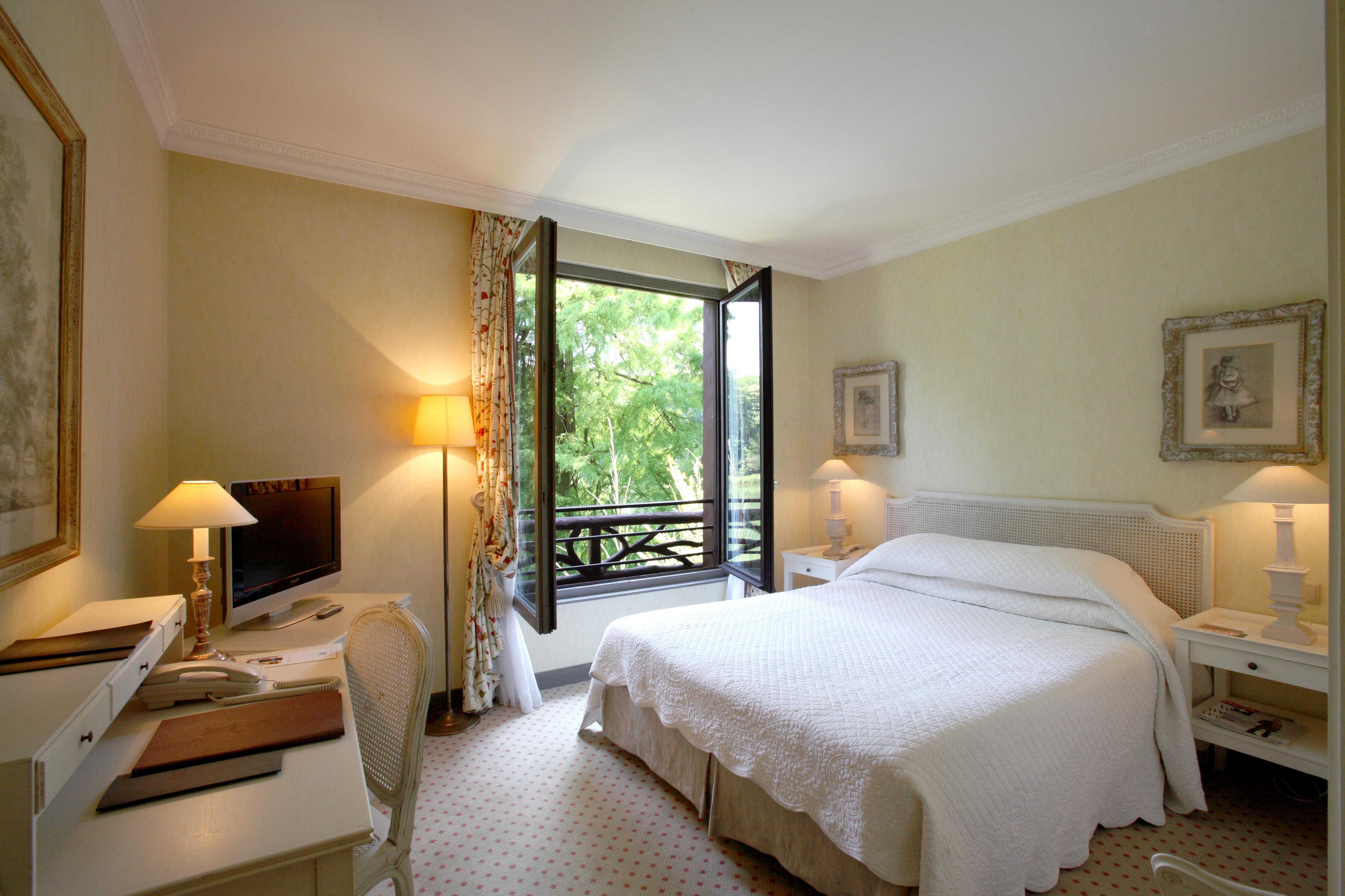 Les Etangs De Corot Hotell Ville-dʼAvray Exteriör bild