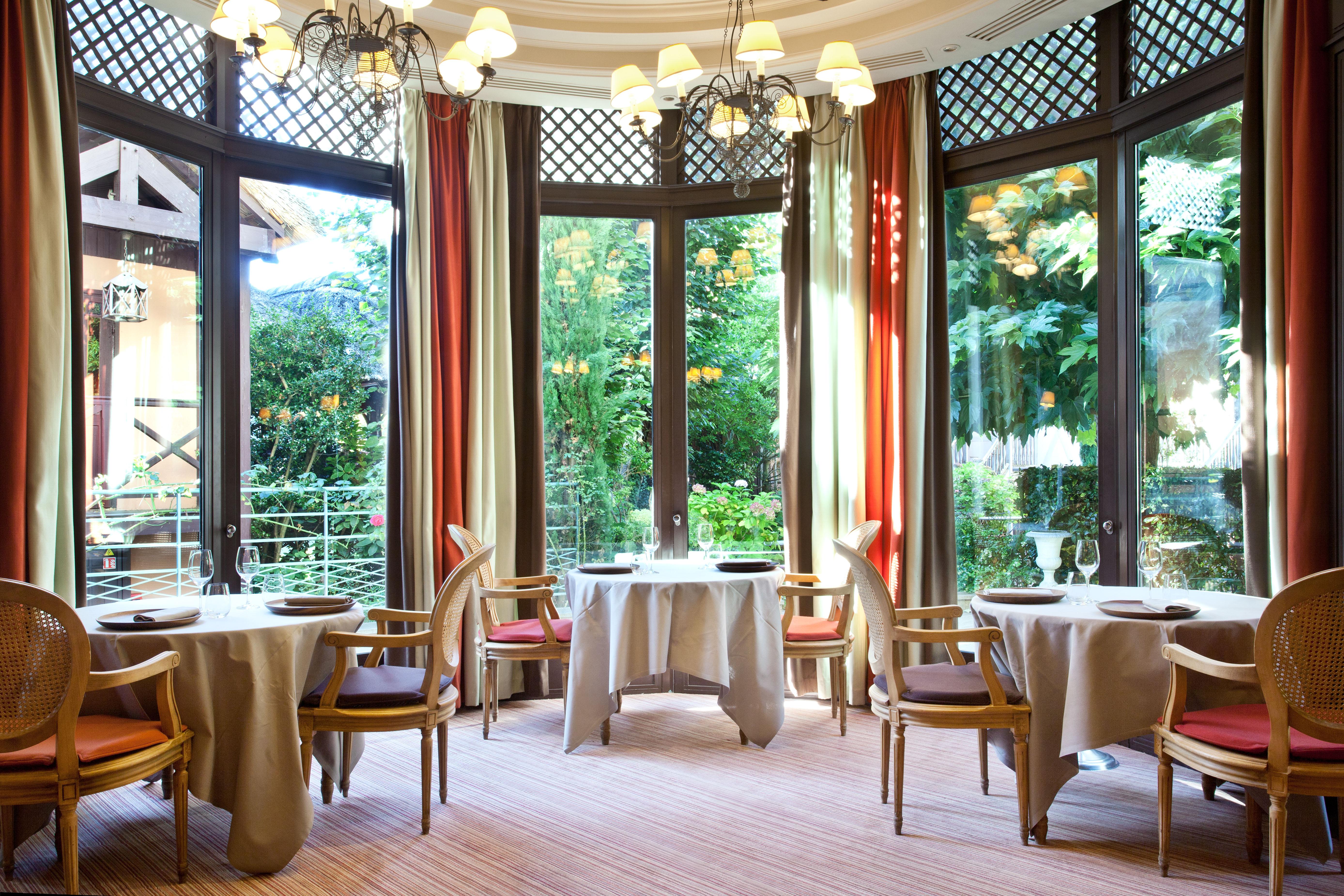 Les Etangs De Corot Hotell Ville-dʼAvray Exteriör bild
