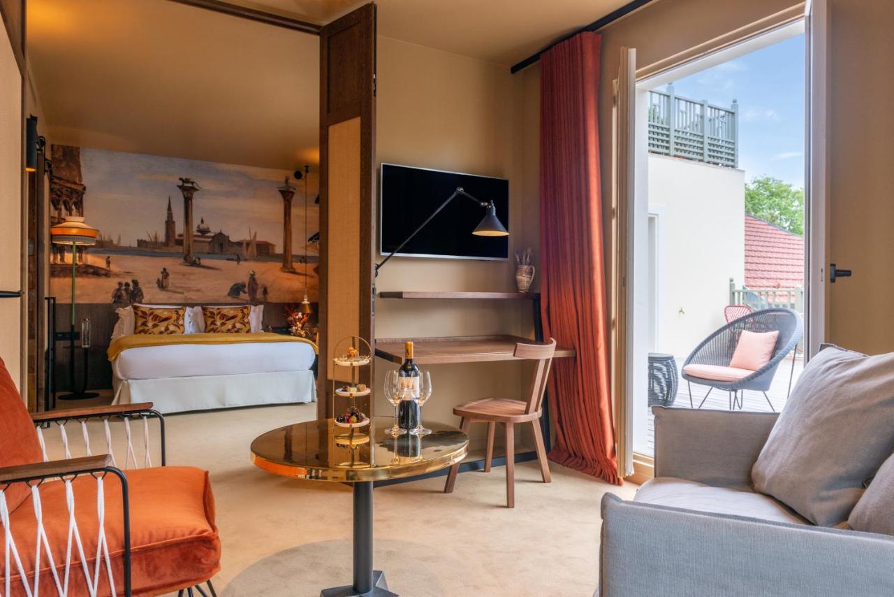 Les Etangs De Corot Hotell Ville-dʼAvray Exteriör bild