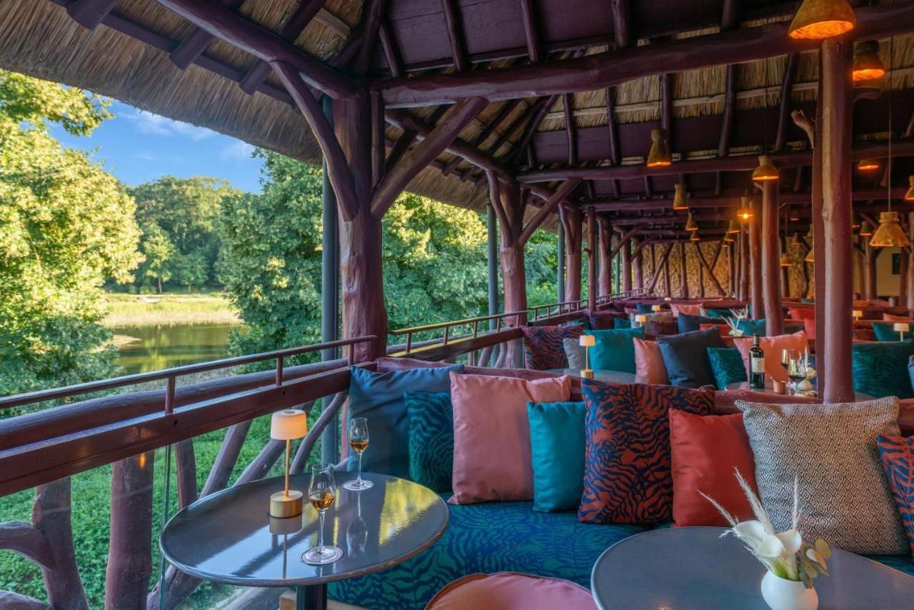 Les Etangs De Corot Hotell Ville-dʼAvray Exteriör bild