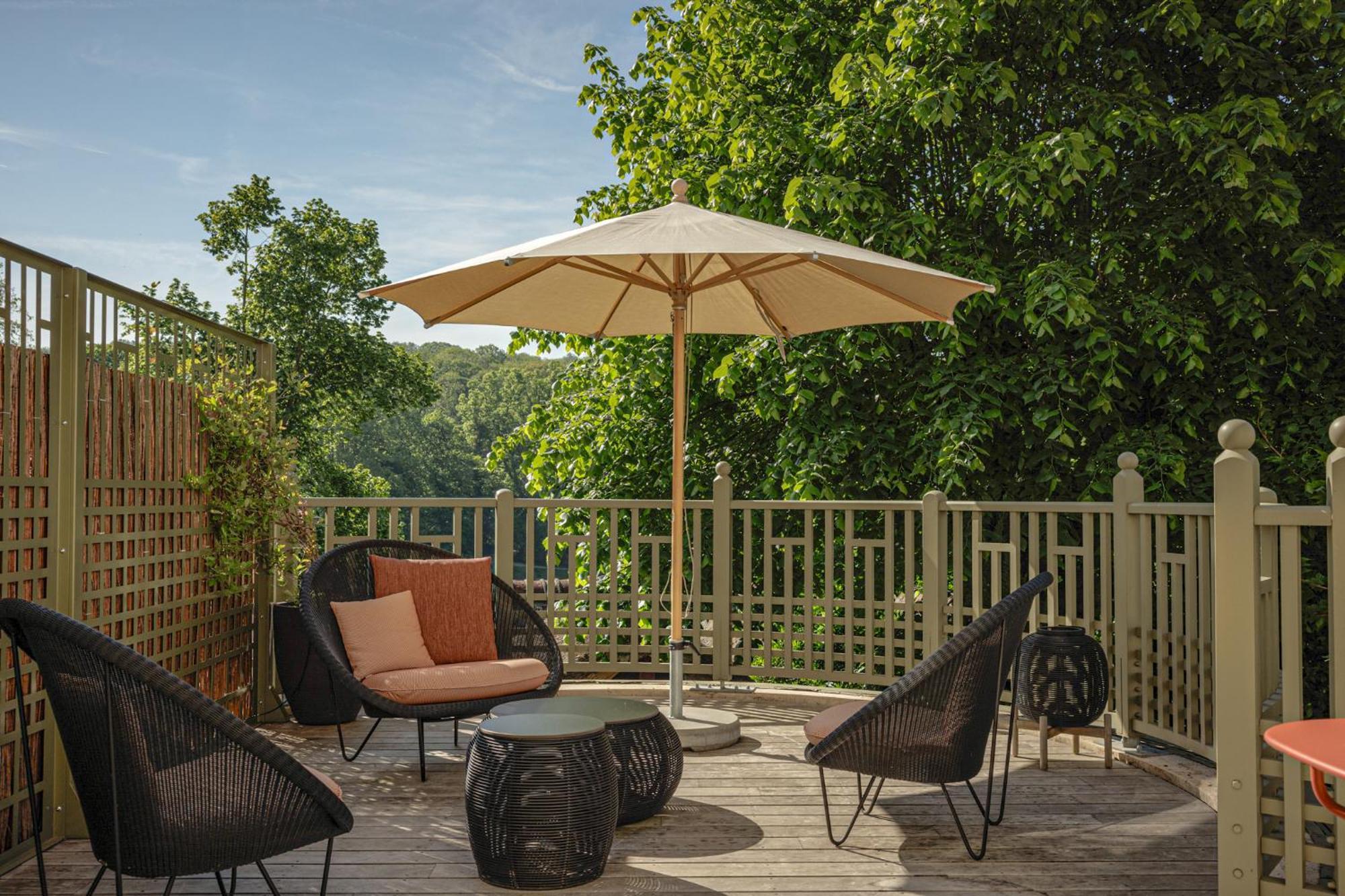 Les Etangs De Corot Hotell Ville-dʼAvray Exteriör bild
