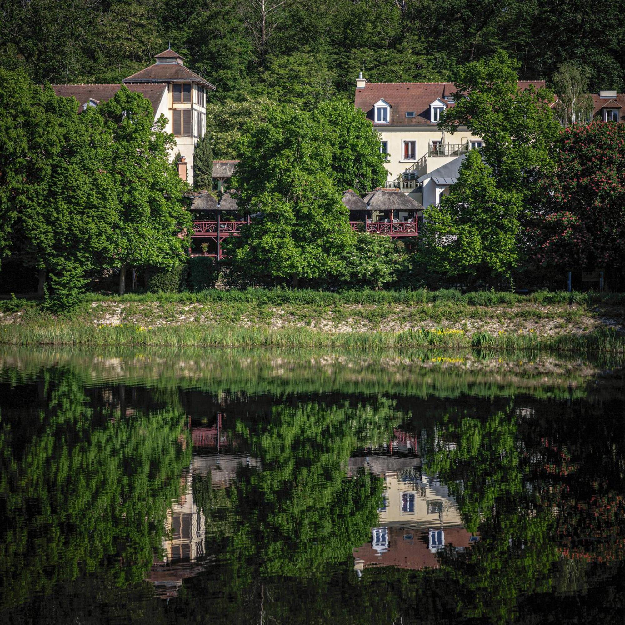 Les Etangs De Corot Hotell Ville-dʼAvray Exteriör bild